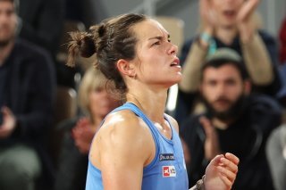 Rien à faire pour Loïs Boisson contre Coco Gauff. KEYSTONE/EPA/MOHAMMED BADRA