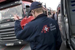 Les prix des produits importés - hors droits de douane - ont une nouvelle fois reculé de manière plus marquée que ceux des produits manufacturés en Suisse. (archive) KEYSTONE/URS JAUDAS