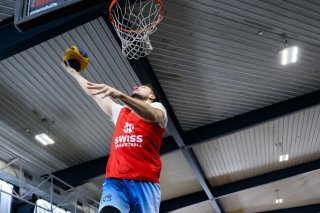 Jonathan Dubas et ses équipiers sont en demi-finale du Mondial de 3x3 KEYSTONE/JEAN-CHRISTOPHE BOTT