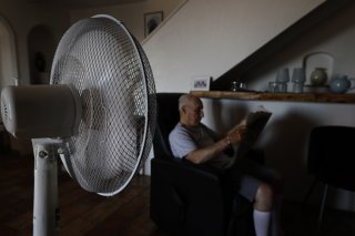 La population française a vécu un début de mois de juillet très chaud avec des températures atteignant les 41 degrés dans certains départements selon Météo France. KEYSTONE/EPA/SEBASTIEN NOGIER