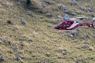 Air Zermatt a notamment été sollicité pour retrouver le randonneur porté disparu (photo d'illustration). KEYSTONE/JULIEN GRINDAT