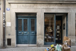 "Zum Mohrenkopf" est l'un des deux bâtiments controversés. L'inscription sera recouverte de manière réversible (archives). KEYSTONE/GAETAN BALLY