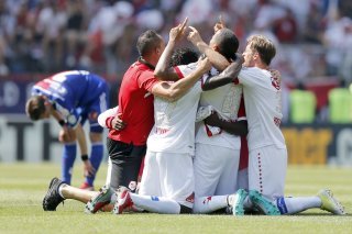 Les joueurs valaisans au coup de sifflet final.