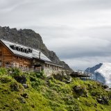 La cabane Mont Fort se hisse au-dessus de Verbier depuis cent ans.