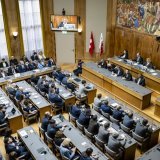 La majorité du Grand Conseil a suivi les motionnaires. KEYSTONE/JEAN-CHRISTOPHE BOTT