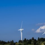 Deux initiatives populaires veulent freiner le développement des éoliennes en Suisse (archives). KEYSTONE/JEAN-CHRISTOPHE BOTT