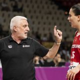 François Gomez et ses joueuses rentrent d'Angleterre avec une défaite (archives). KEYSTONE/ALESSANDRO DELLA VALLE