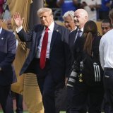 Donald Trump sera présent pour le tirage au sort de la Coupe du monde 2026 vendredi à Washington. (Archives) KEYSTONE/AP/FRANK FRANKLIN II