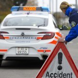 L'accident mortel de la route a eu lieu mercredi après-midi sur la route d'Agiez en direction de Bretonnières dans le Nord vaudois (photo symbolique). Keystone/LAURENT GILLIERON