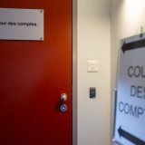 A Genève, la Cour des comptes a évalué le dispositif de prise en charge des jeunes adultes à l'aide sociale. Le système actuel est beaucoup trop complexe, selon ses constats (image d'illustration). KEYSTONE/MARTIAL TREZZINI