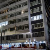 La justice vaudoise a mis au jour une fraude a l'assurance sociale en enquêtant sur le "tristement célèbre" immeuble de la rue de Geneve 85 a Lausanne, ci-contre. Cet immeuble, qui fait régulièrement la "une" des médias, est aussi connu comme une base pour le trafic de drogue à Lausanne. KEYSTONE/JEAN-CHRISTOPHE BOTT