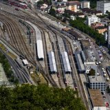 De nouveaux trains directs relieront Brigue (VS) à l'Allemagne dès l'entrée en vigueur du nouvel horaire CFF, le 14 décembre (image d'illustration). KEYSTONE/JEAN-CHRISTOPHE BOTT