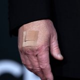 L'explication des poignées de main avait déjà été avancée par la Maison-Blanche il y a quelques semaines. KEYSTONE/AP/Julia Demaree Nikhinson