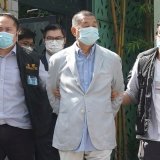 Disposant d'un passeport britannique, Jimmy Lai est emprisonné depuis 2020 et maintenu à l'isolement, "à sa demande" selon les autorités hongkongaises (archives). KEYSTONE/AP