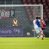 Donat Rrudhani ouvre le score pour le FC Sion sur pénalty