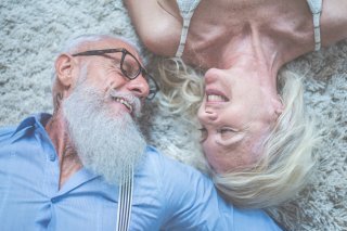 Les séniors étaient invités à une conférence "olé olé" ce lundi à la Foire du Valais. ©