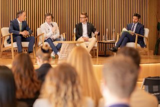 Une table ronde sur le thème du traitement des données des acteurs du tourisme était organisée ce mardi à l'école des Roches à Crans-Montana