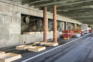 L'intérieur de la galerie des Toules a été endommagé par une avalanche le 17 avril dernier. KEYSTONE/OFROU