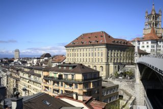 Du 18 août au 30 septembre, les Lausannoises et Lausannois peuvent voter pour leurs projets favoris parmi 22 propositions dans le cadre du budget participatif (photo d'illustration). KEYSTONE/LAURENT GILLIERON