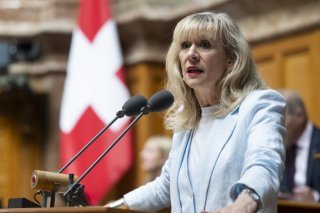 La conseillère nationale Priska Seiler Graf (PS/ZH) veut améliorer la prévention contre les homicides par arme à feu dans la sphère domestique (archives). KEYSTONE/ANTHONY ANEX