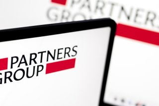 Partners Group a expliqué le rebond du bénéfice net semestriel par la forte hausse des commissions à la performance (archives). KEYSTONE/MICHAEL BUHOLZER