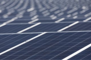 Il aura fallu près d'un an de travail - 21 séances exactement - aux quinze membres de la commission du Grand Conseil vaudois pour examiner l'un des chantiers législatifs majeurs de la législature du canton: la réforme de la loi sur l'énergie (photo symbolique). Keystone/GAETAN BALLY