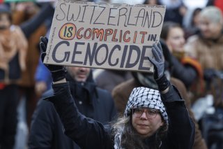 Entre 1500 et 2000 personnes ont manifesté, samedi à Lausanne, afin de dénoncer, notamment, l'attitude de la Suisse dans le conflit israélo-palestinien (photo d'illustration) KEYSTONE/SALVATORE DI NOLFI