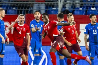 Breel Embolo (au centre) et la Suisse, tout simplement irrésistibles. KEYSTONE/ALESSANDRO DELLA VALLE