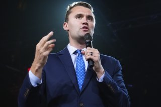 Charlie Kirk est un influenceur-dàbatteur très apprécié des jeunes Républicains. KEYSTONE/AP/Ross D. Franklin