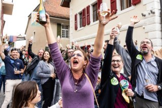 La joie a envahi les participants à ce record du monde. KEYSTONE/VALERIE BAERISWYL