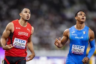 Jason Joseph (à gauche) s'est raté en finale du 110 m haies. KEYSTONE/MICHAEL BUHOLZER