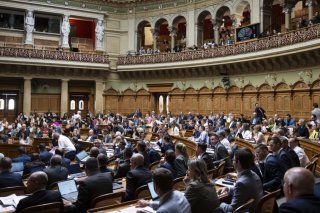 Le National a accepté de limiter au niveau cantonal le droit de recours des organisations environnementales contre les seize projets hydroélectriques (archives). KEYSTONE/ANTHONY ANEX