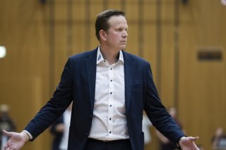 Le Fribourg Olympic de Thibaut Petit est allé s'imposer à Genève samedi KEYSTONE/CYRIL ZINGARO