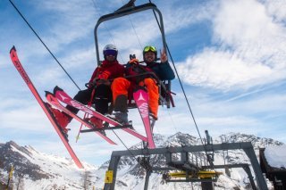 Le ski devient une activité toujours plus coûteuse (image d'illustration). KEYSTONE/TI-PRESS/SAMUEL GOLAY