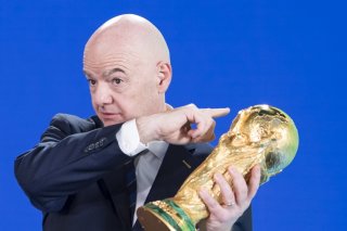 La délégation de la fédération iranienne de football ne se déplacera pas pour la cérémonie du tirage au sort le 5 décembre à Washington faute de visas pour certains de ses membres. KEYSTONE/EPA/CLAUDIO THOMA