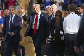 Donald Trump sera présent pour le tirage au sort de la Coupe du monde 2026 vendredi à Washington. (Archives) KEYSTONE/AP/FRANK FRANKLIN II