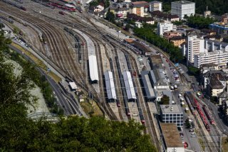 De nouveaux trains directs relieront Brigue (VS) à l'Allemagne dès l'entrée en vigueur du nouvel horaire CFF, le 14 décembre (image d'illustration). KEYSTONE/JEAN-CHRISTOPHE BOTT