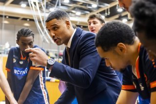 Chad Timberlake et ses jeunes joueurs ont réussi un bel exploit face à Fribourg Olympic (archives). KEYSTONE/SALVATORE DI NOLFI
