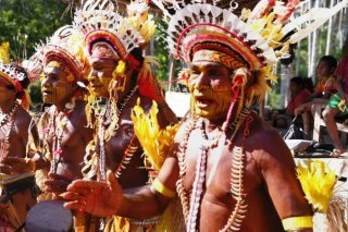 Le groupe de Papouasie-Nouvelle-Guinée s'est produit à Evolène, et à Chamoson.