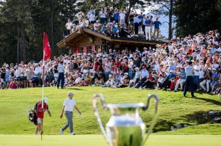 Comme chaque année, le public assiste au tournoi de Crans-Montana pour les stars, comme Matthew Fitzpatrick, mais aussi et surtout pour le parcours