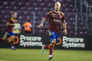 Steve Rouiller portera encore le maillot grenat durant 3 ans.