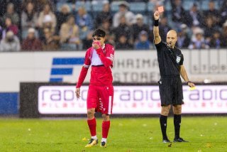 Theo Bouchlarhem avait vu rouge lors du match contre Lucerne