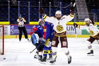 Comme l'ensemble des clubs de National League, Vincent Praplan et Genève-Servette ont vécu un début de saison très chargé.