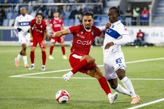 Ilyas Chouaref est toujours très remuant, mais depuis le début de la saison (comme ici à Lausanne), il semble en manque de réussite