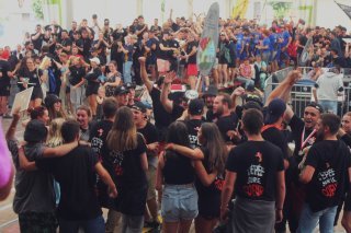 La onzième édition du Rassemblement des Jeunesses Valaisannes a réuni plus de 8'000 personnes ce week-end sur la place de Binii. / image prétexte