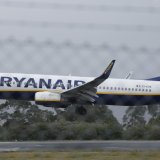 En 2019, Ryanair s'était déjà vu infliger une amende de trois millions d'euros en Italie pour sa politique de bagage cabine payant, finalement annulée (archives). KEYSTONE/EPA EFE/LAVANDEIRA JR
