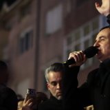 Albin Kurti a appelé à agir au plus vite "pour mettre en place les institutions", après la publication des résultats préliminaires des législatives. KEYSTONE/EPA/GEORGI LICOVSKI