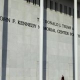 Certains musiciens ont annulé leur venue au Kennedy Center, récemment rebaptisé Trump-Kennedy Center à Washingnton (archives). KEYSTONE/EPA/SHAWN THEW