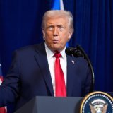 Donald Trump a annoncé qu'il allait retirer la Garde nationale de Chicago, Portland et Los Angeles (archives). KEYSTONE/AP/Alex Brandon