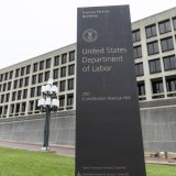 Actuellement 7,5 millions de personnes sont au chômage aux Etats-Unis (archives). KEYSTONE/EPA/JIM LO SCALZO